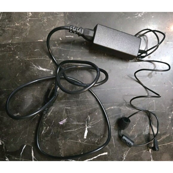 Replacement AC Adapter SK90190215 Input 100-240-1.3 A 50/60 Hz Output 19V 2.15A - Picture 1 of 7